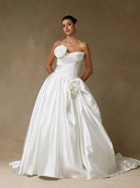 Vestido Blanco Con Flores