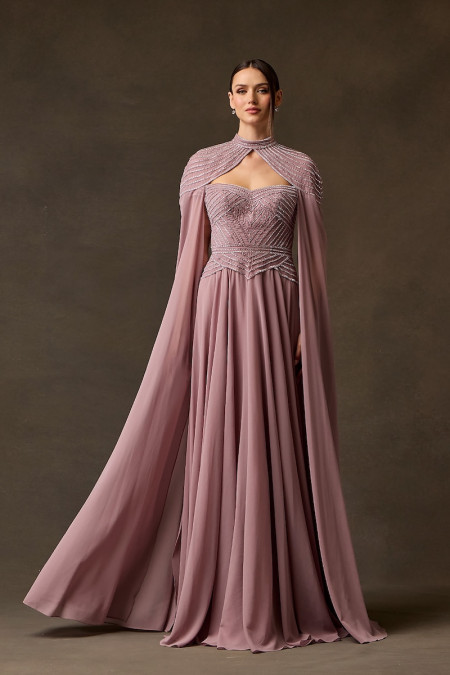 Vestido con Capa