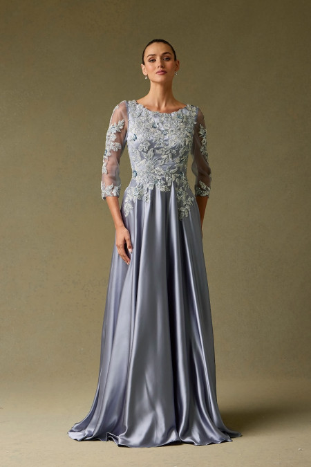 Vestido Celeste con Mangas