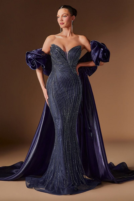 Vestido con Capa